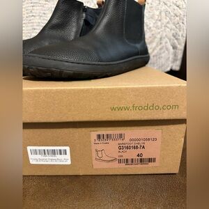 Pre-loved | Black Froddo Barefoot Chelsea Barefoot Boot | Womens | EU 40 | US 9